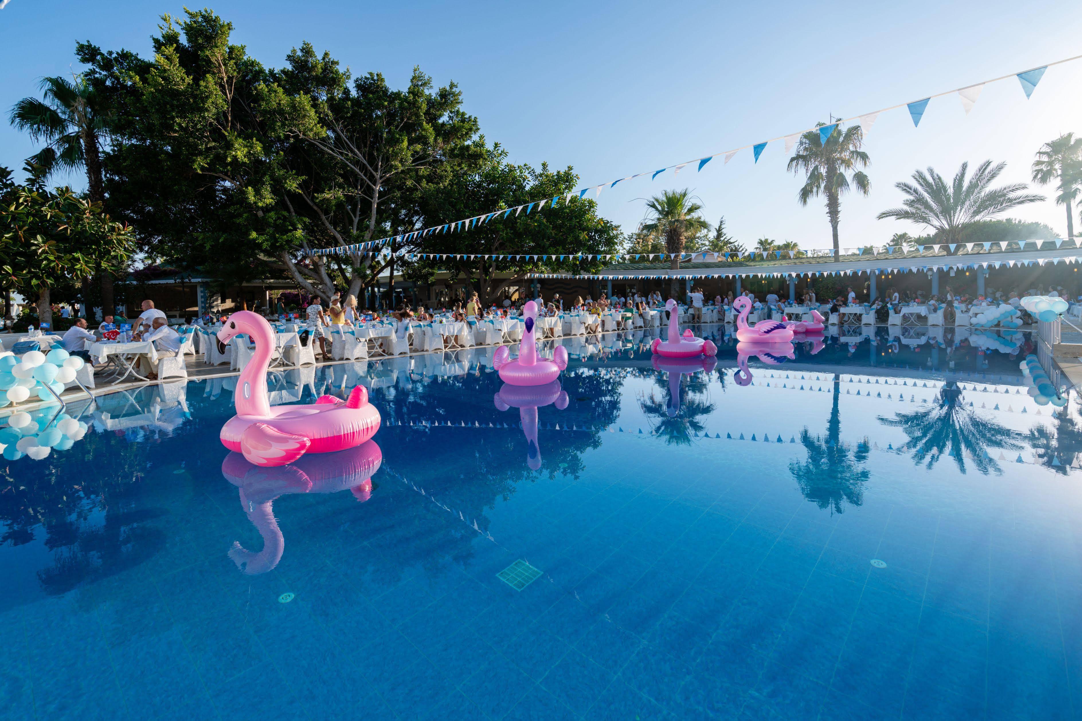 The Garden Beach Hotel Konaklı Buitenkant foto